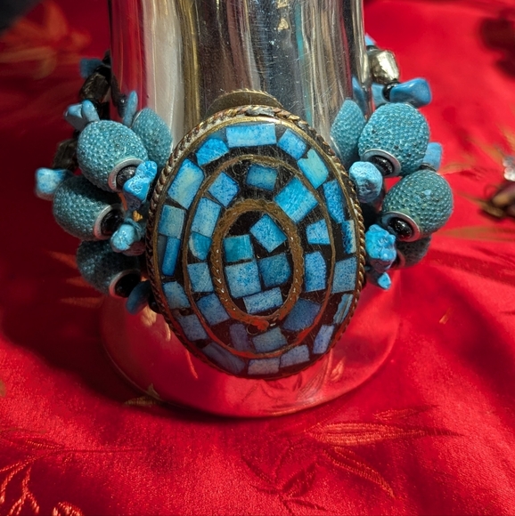 Vintage Brass & Inlay Faux Turquoise Oval Shaped Statement Bracelet. - Picture 3 of 10